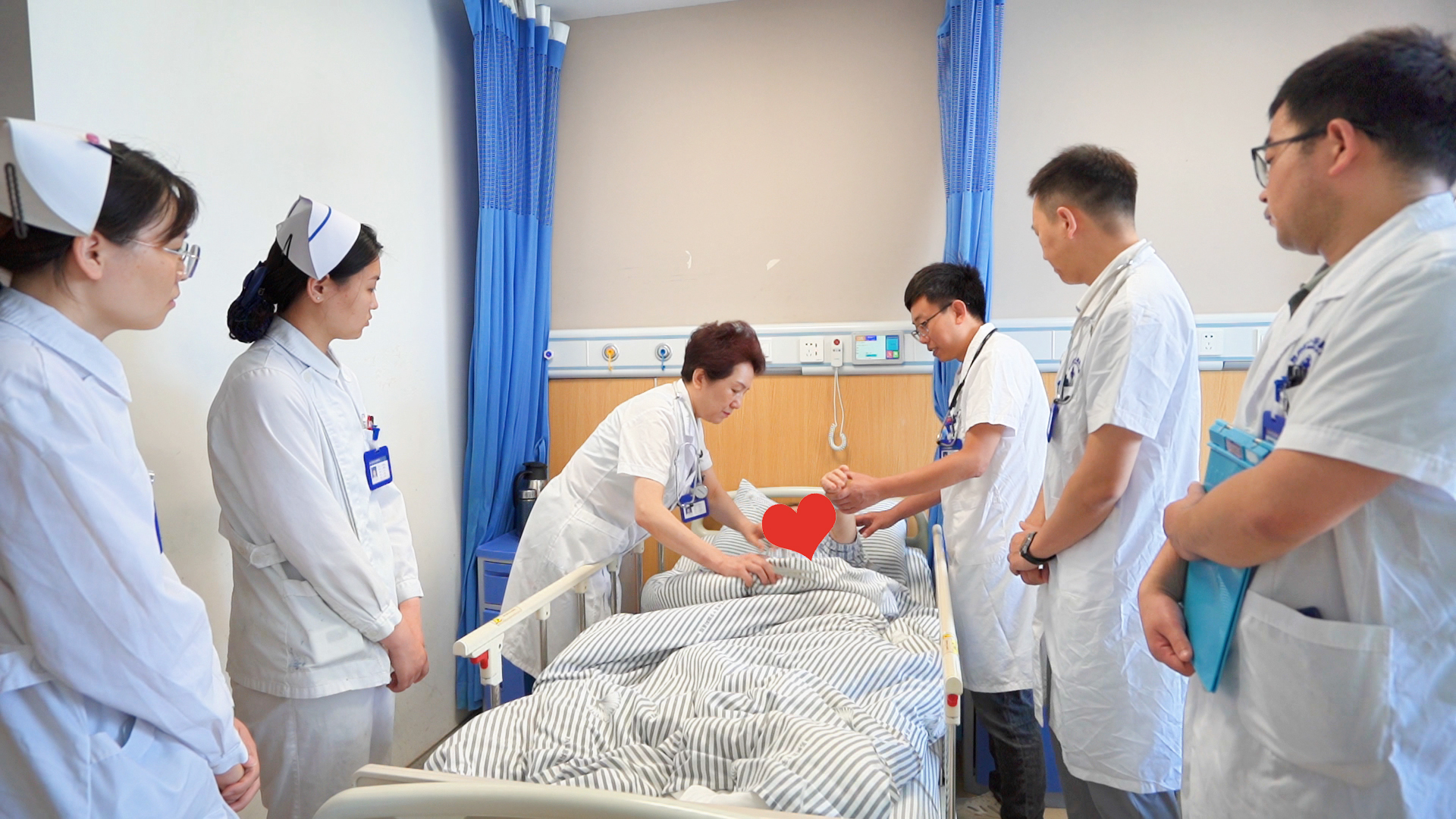 苏州蓝十字脑科医院三级医师查房“大练兵”：以竞赛为镜，锻造诊疗与人文并重的生命防线